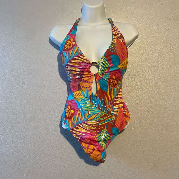 Bleu Rod Beattie The Heat is On Cross Back One-Piece Swimsuit - Picture 2 of 5